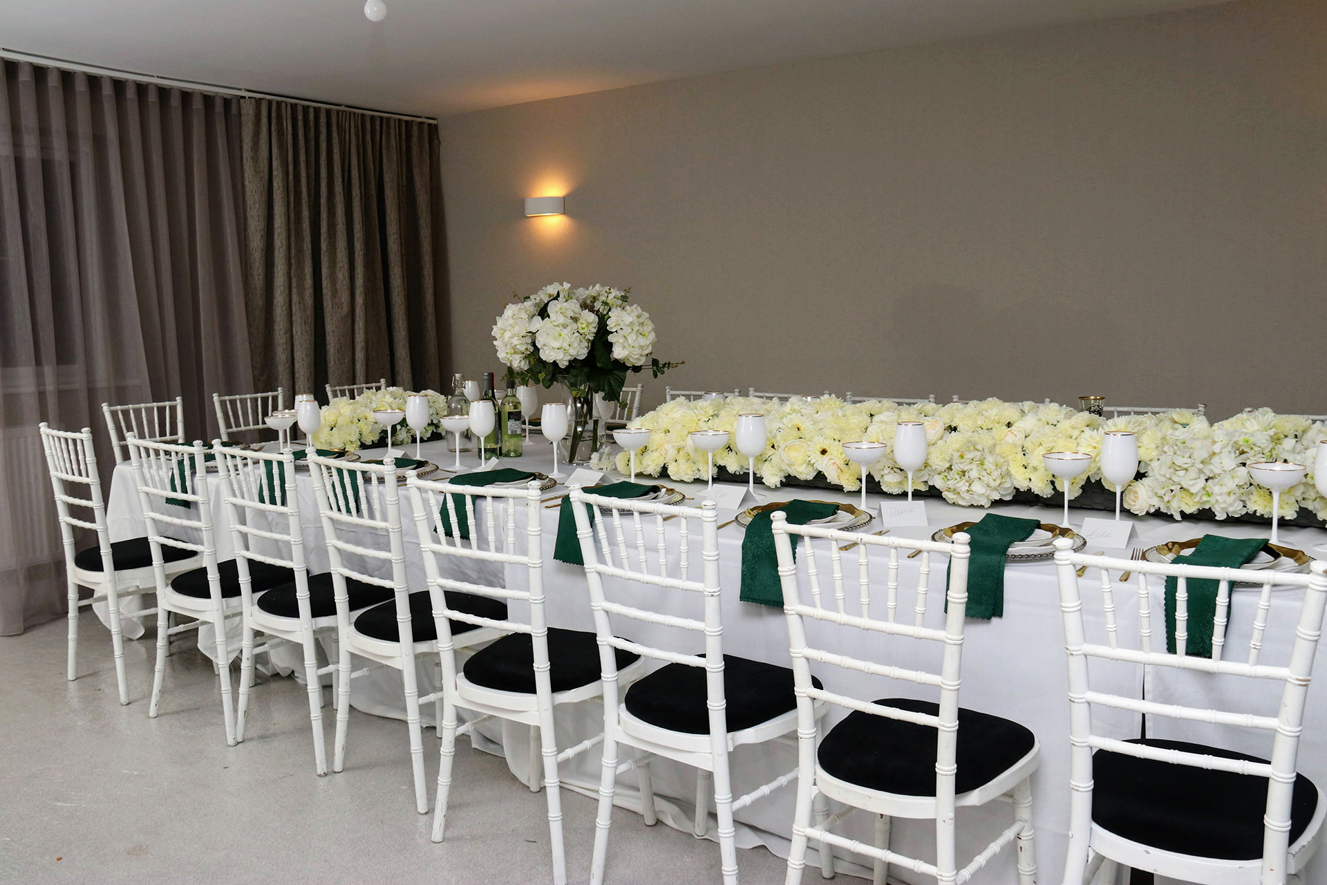 Chiavari Chairs White